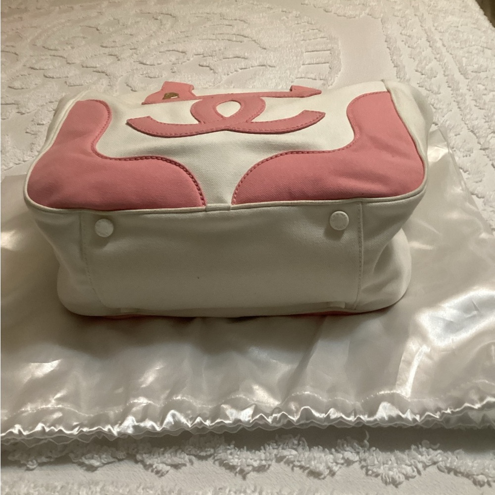 Chanel marshmallow tote. - Picture 2 of 12